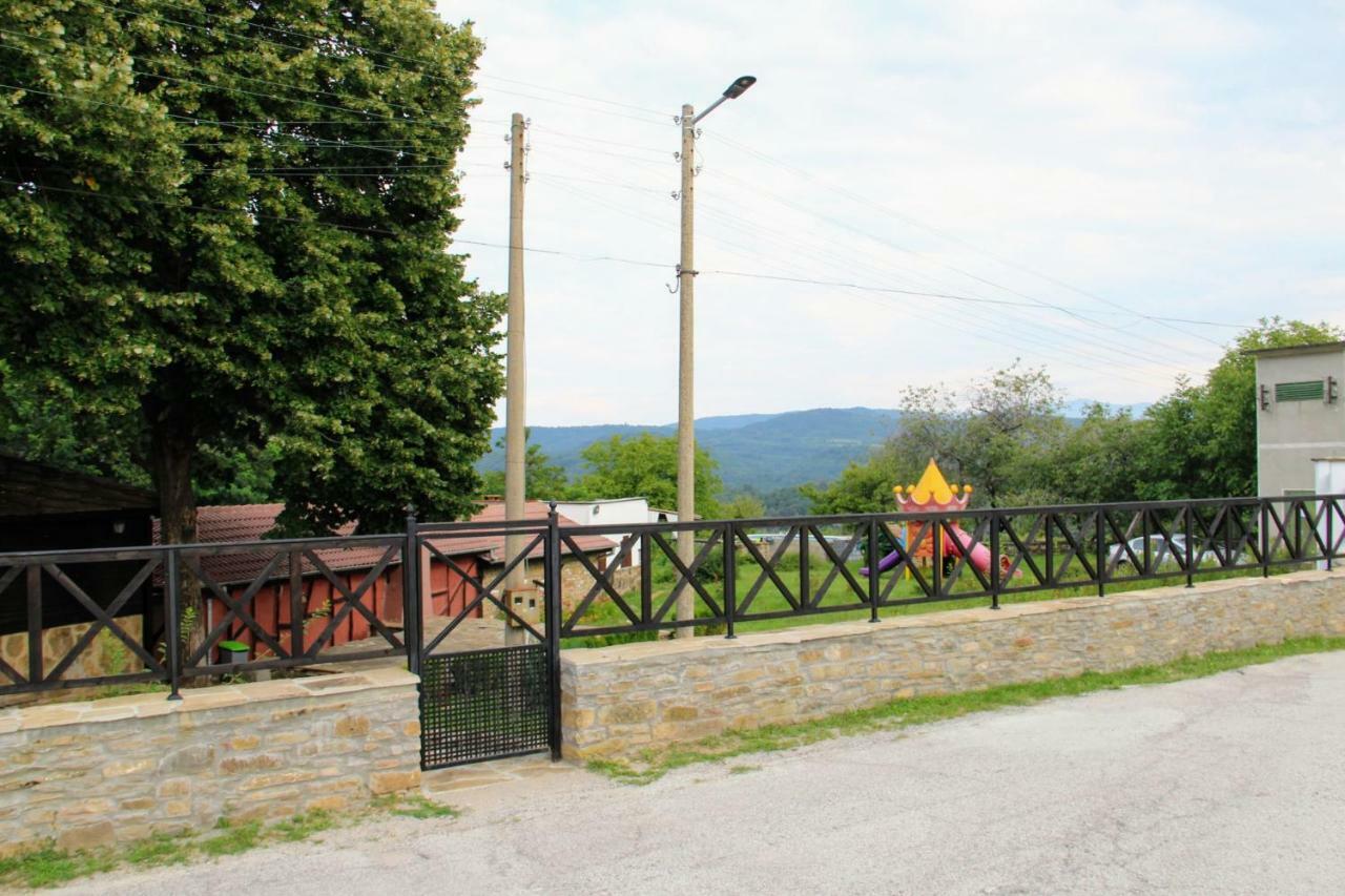 Къща За Гости "Жълтицата" Kostenkovtsi Exterior photo